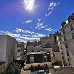 Joli Cocon Avec Terrasse Dans Le Marais