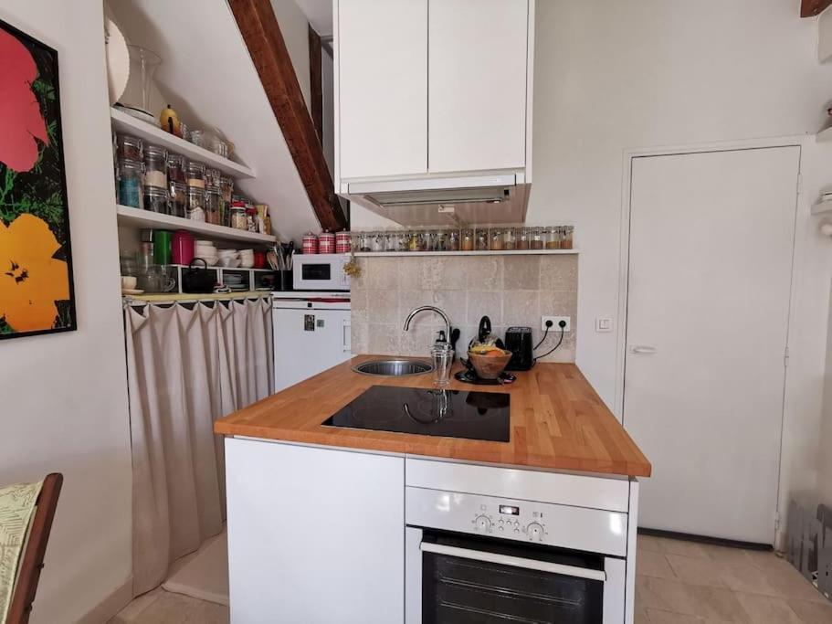 Appartamento Joli Cocon Avec Terrasse Dans Le Marais *